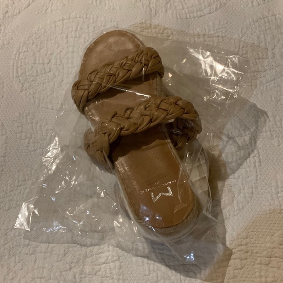 Marc Fisher Jaimee flat Espadrille. 5.5. - Picture 2 of 13